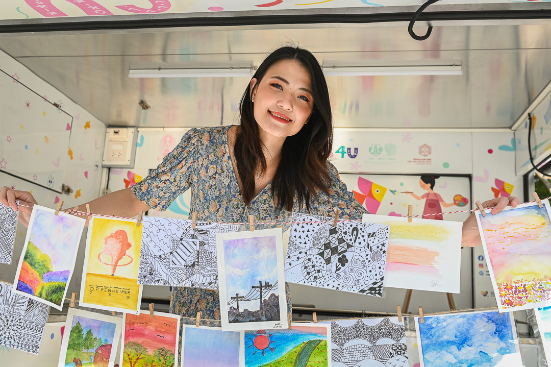 Art Truck Delivering Outreach Therapy to Chulalongkorn Students and Staff